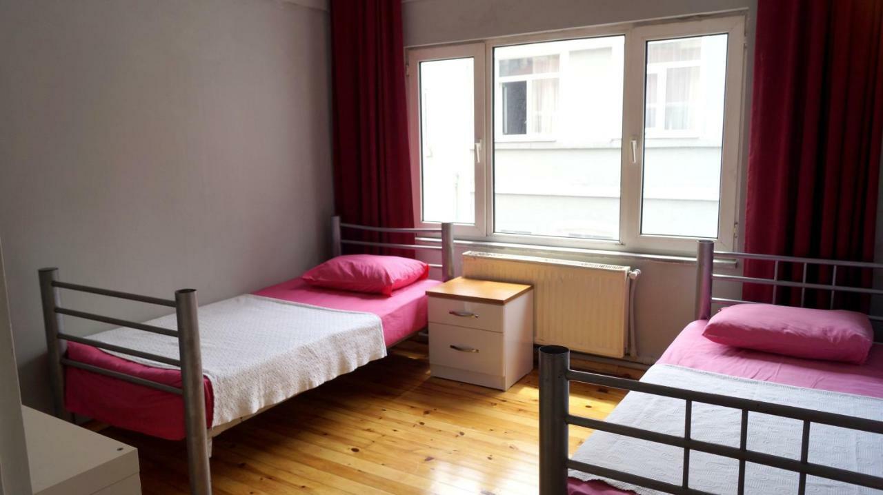 Windrose Hostel Istanbul Exterior photo